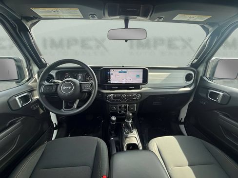 Used 2025 Jeep Wrangler Unlimited Sport AWD/4WD image 11