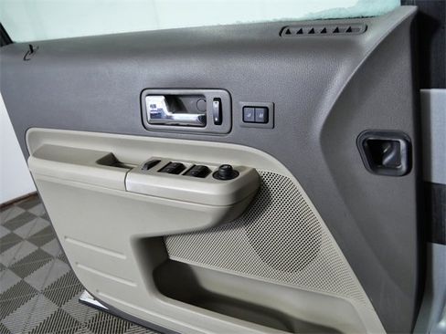 Used 2009 Ford Edge Limited image 24