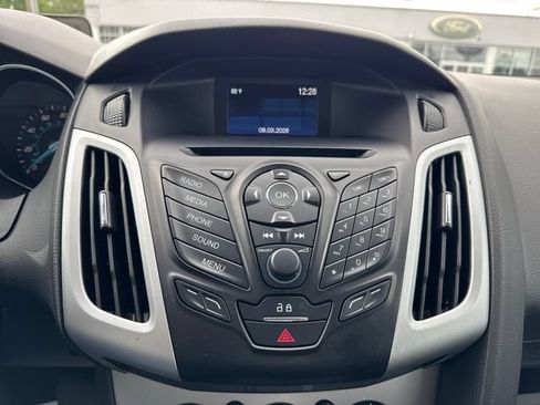 Used 2014 Ford Focus SE FWD image 19