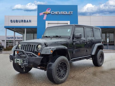 Used 2013 Jeep Wrangler Unlimited Sahara w/ Connectivity Group AWD/4WD image 1