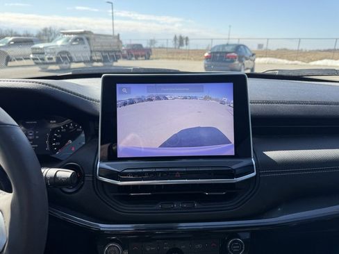 Used 2023 Jeep Compass Altitude w/ Sun and Sound Group image 13