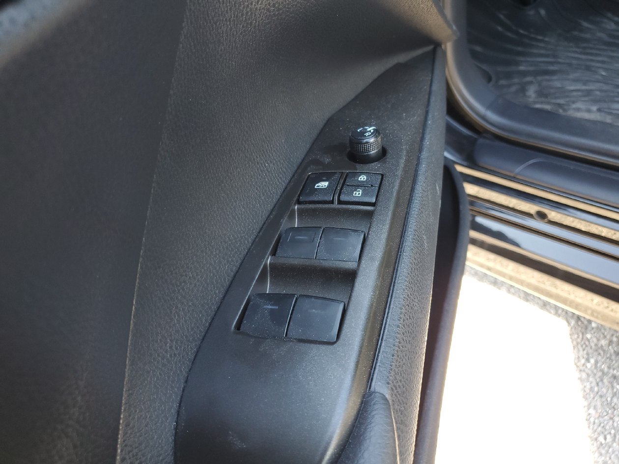 Used 2024 Toyota Camry SE w/ Convenience Package FWD image 17