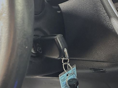 Used 2021 Toyota Corolla SE image 23