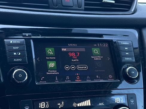 Used 2018 Nissan Rogue SL AWD/4WD image 17