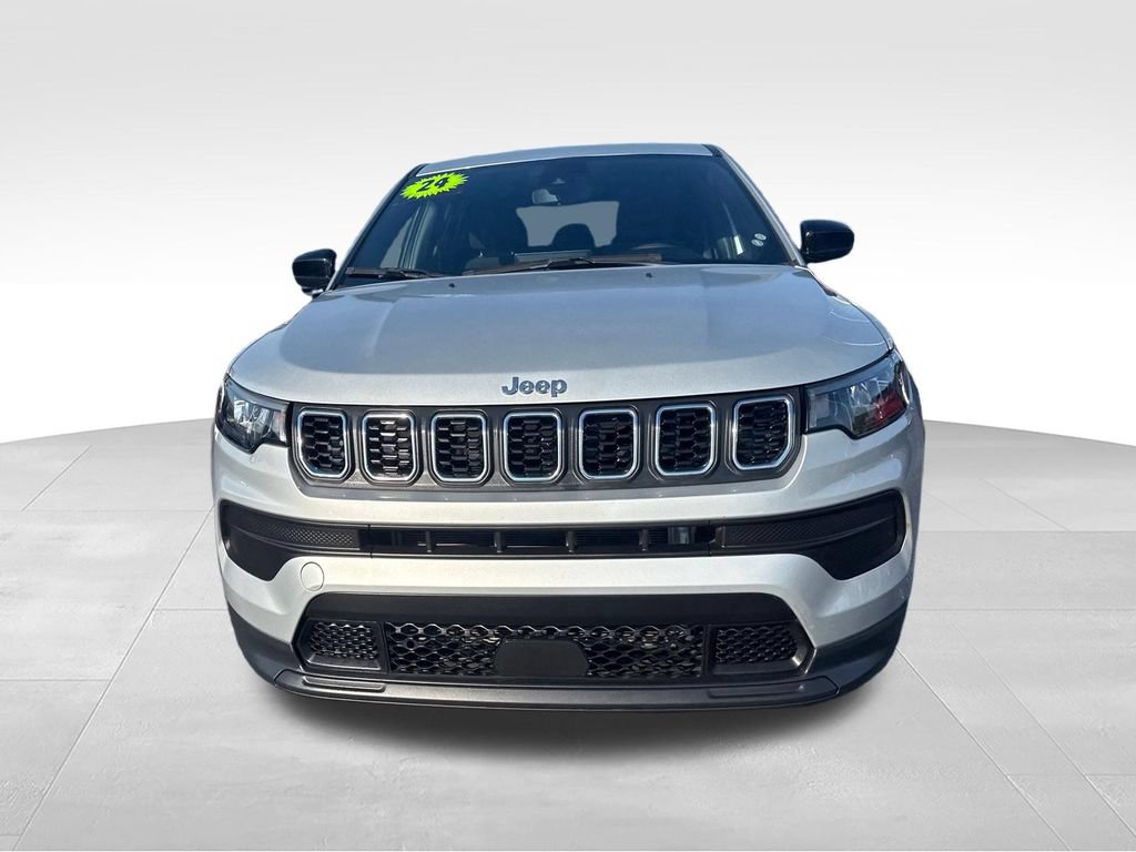 Used 2024 Jeep Compass Sport AWD/4WD image 18