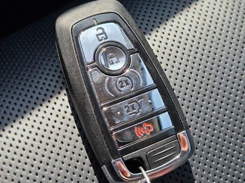 Used 2025 Lincoln Aviator Reserve w/ Equipment Group 201A AWD/4WD image 37