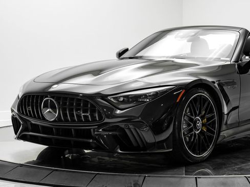 Used 2023 Mercedes-Benz SL 63 AMG 4MATIC w/ Driver Assistance Package image 2