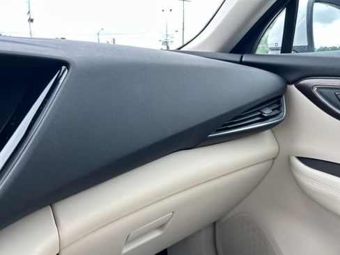 Used 2023 Buick Envision Avenir AWD/4WD image 43