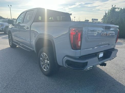 Used 2024 GMC Sierra 1500 AT4 w/ Technology Package AWD/4WD image 2