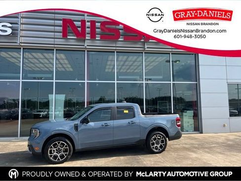 Used 2025 Ford Maverick Lariat w/ 4K Tow Package AWD/4WD image 1