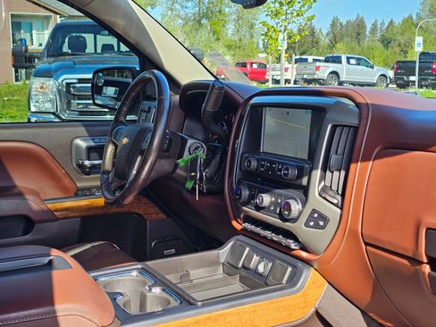 Used 2015 Chevrolet Silverado 1500 High Country AWD/4WD image 36