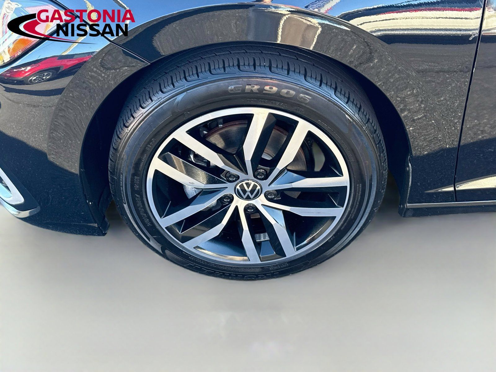 Used 2025 Volkswagen Jetta SE FWD image 39