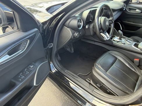 Used 2020 Alfa Romeo Giulia AWD w/ Cold Weather Package image 20