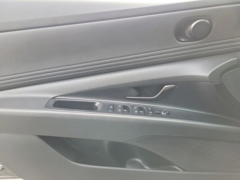 Certified 2025 Hyundai Elantra Sport image 20