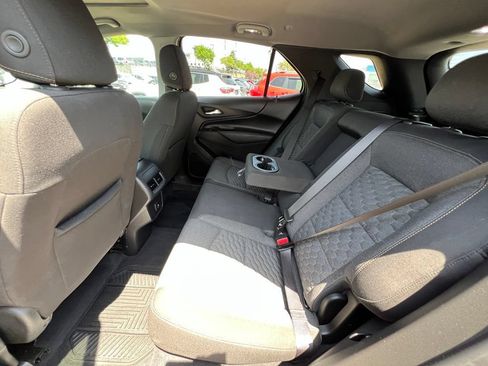 Used 2021 Chevrolet Equinox LT FWD image 21