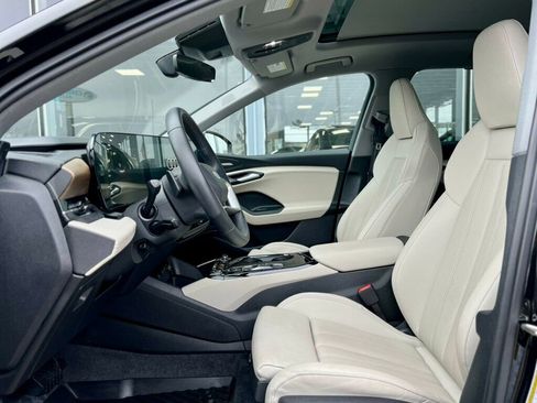 Used 2025 Audi Q6 e-tron Premium Plus w/ Premium Plus image 17