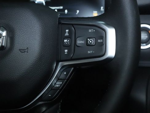 Used 2025 RAM 1500 Big Horn AWD/4WD image 23