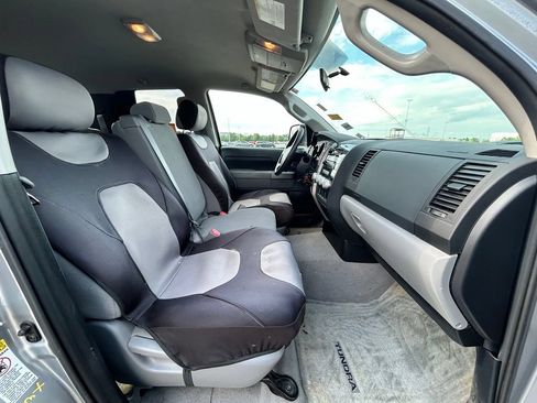 Used 2011 Toyota Tundra 4x4 Double Cab w/ Tow Pkg image 5