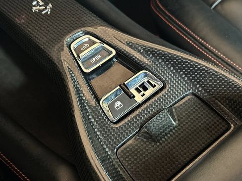 Used 2012 Ferrari California RWD image 37