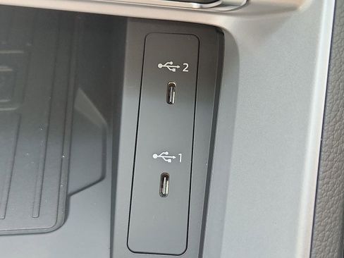 New 2025 Audi Q3 2.0T Premium image 19