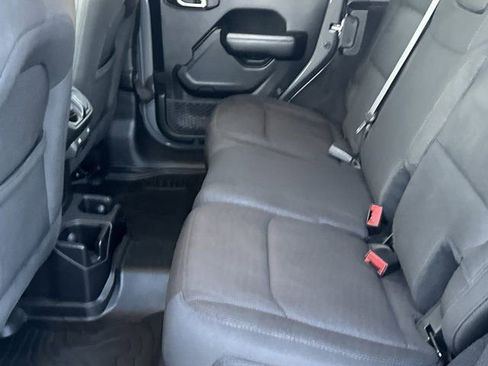 Used 2020 Jeep Wrangler Unlimited Sport S image 25
