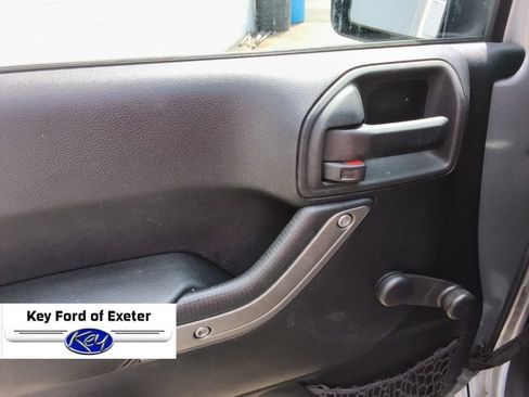 Used 2015 Jeep Wrangler Sport AWD/4WD image 15