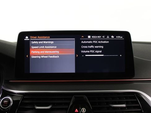 Used 2023 BMW 540i w/ Executive Package image 15