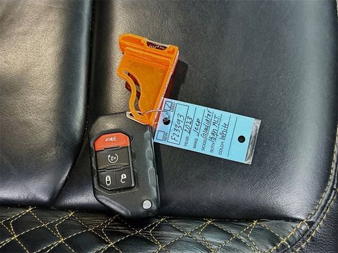 Used 2023 Jeep Gladiator Overland image 33