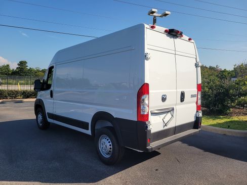 New 2026 RAM ProMaster 1500 w/ Convenience Group FWD image 10