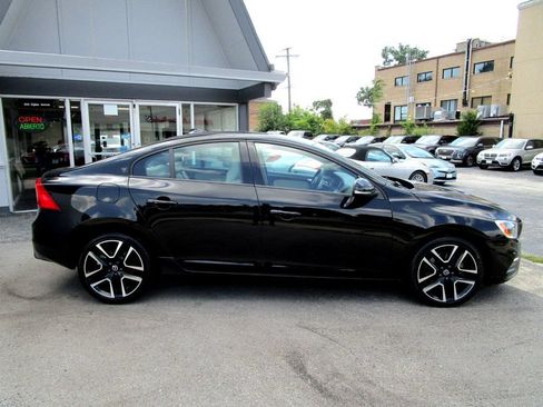 Used 2017 Volvo S60 T5 Dynamic AWD/4WD image 9