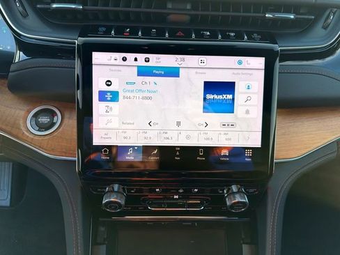 Used 2023 Jeep Grand Cherokee Summit image 35