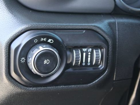 Used 2022 Jeep Wrangler Unlimited Sport AWD/4WD image 13
