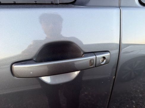 Used 2024 Nissan Frontier SV w/ SV Convenience Package image 8