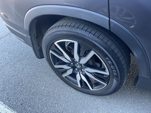 Certified 2020 Honda Pilot Touring image 10