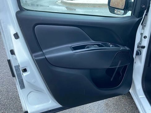 Used 2021 RAM ProMaster City Tradesman SLT image 11