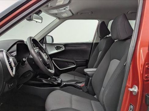 Used 2023 Kia Soul LX FWD image 14