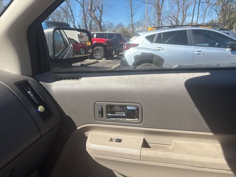 Used 2010 Ford Edge SE image 6