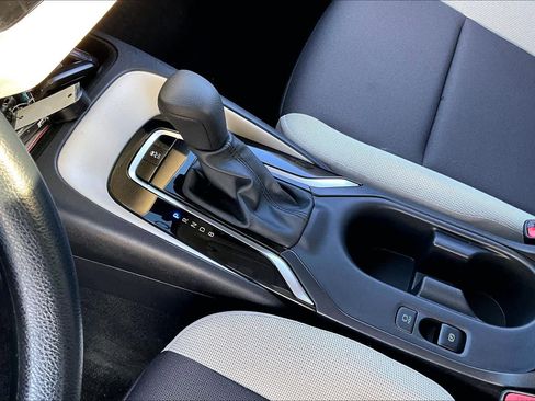 Certified 2025 Toyota Corolla LE image 16