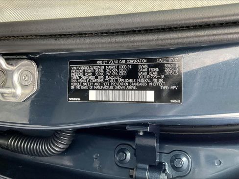 Used 2018 Volvo XC60 T8 Inscription w/ Advanced Package image 34