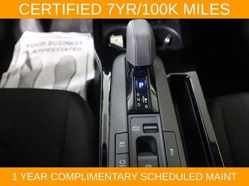 Used 2024 Toyota Prius LE FWD image 24