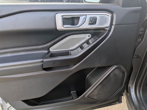 Used 2020 Ford Explorer ST w/ Premium Technology Package image 14