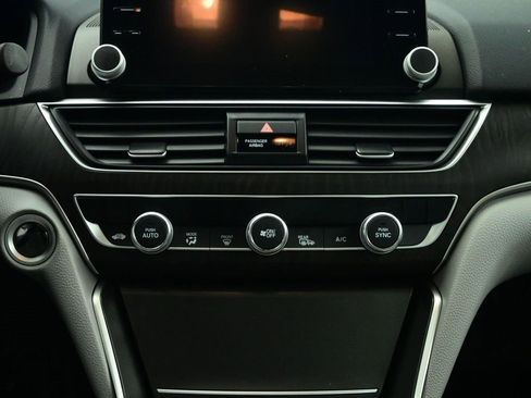 Used 2020 Honda Accord Touring image 12