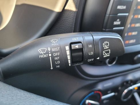 Used 2020 Kia Soul LX image 29