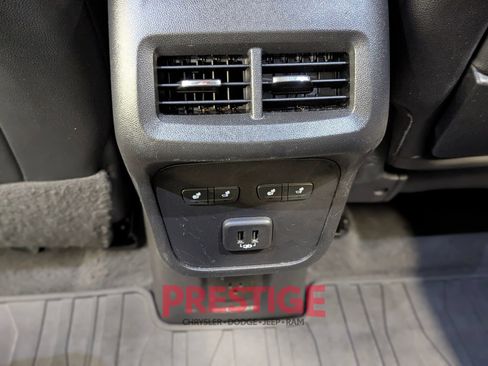 Used 2020 GMC Terrain Denali w/ Denali Premium Package FWD image 32