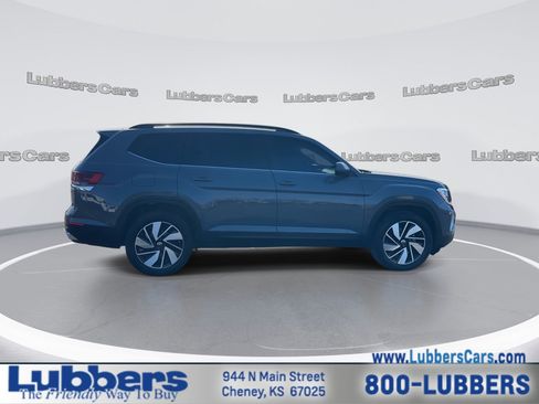 Used 2025 Volkswagen Atlas SE AWD/4WD image 9