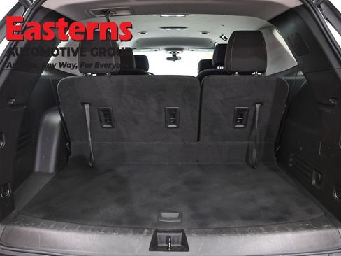 Used 2021 Chevrolet Traverse LT image 9