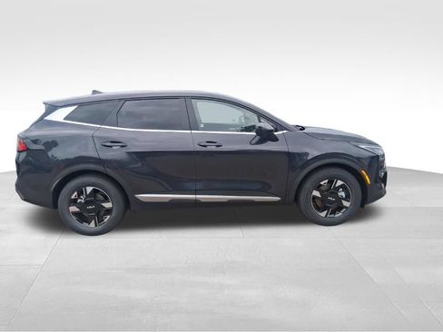 Certified 2026 Kia Sportage LX FWD image 13