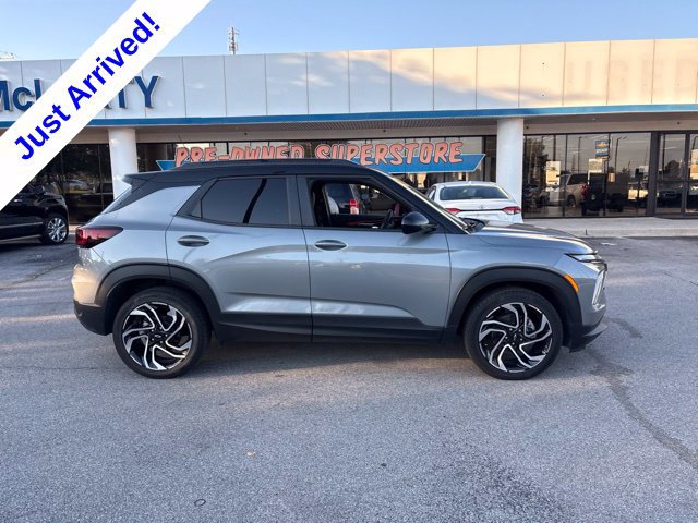 Used 2025 Chevrolet TrailBlazer RS w/ Driver Confidence Package FWD image 2