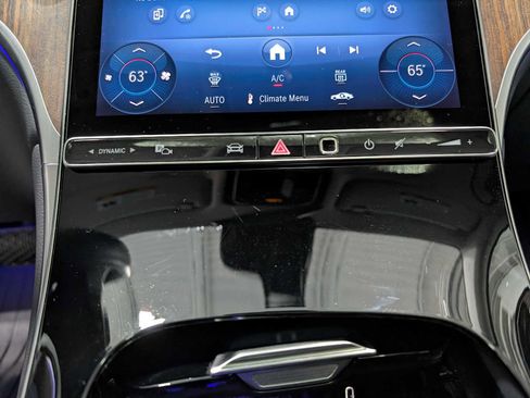 Certified 2025 Mercedes-Benz GLC 300 4MATIC image 29