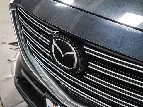 Used 2018 MAZDA CX-9 Touring w/ Touring Premium Package FWD image 9